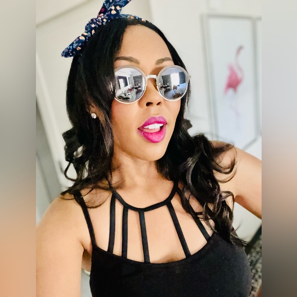 Meet your Posher, Ellie - Picture 1 of 1